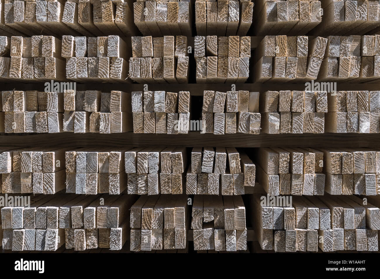 Lato anteriore di una pila di lamelle di legno Foto Stock