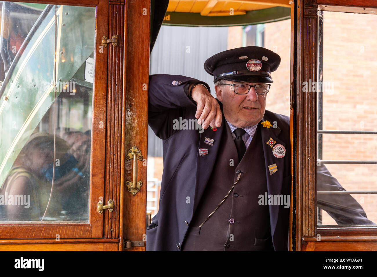 Anziani tram driver, Black Country Living Museum, Dudley Regno Unito Foto Stock