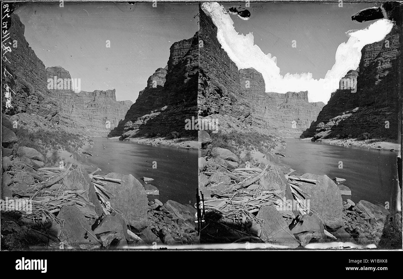 Il fiume Colorado. Canyon di cataratta, massi sulla sinistra i registri sono incastrati tra loro. Vecchio n. 314, 381, 391, 798. Foto Stock