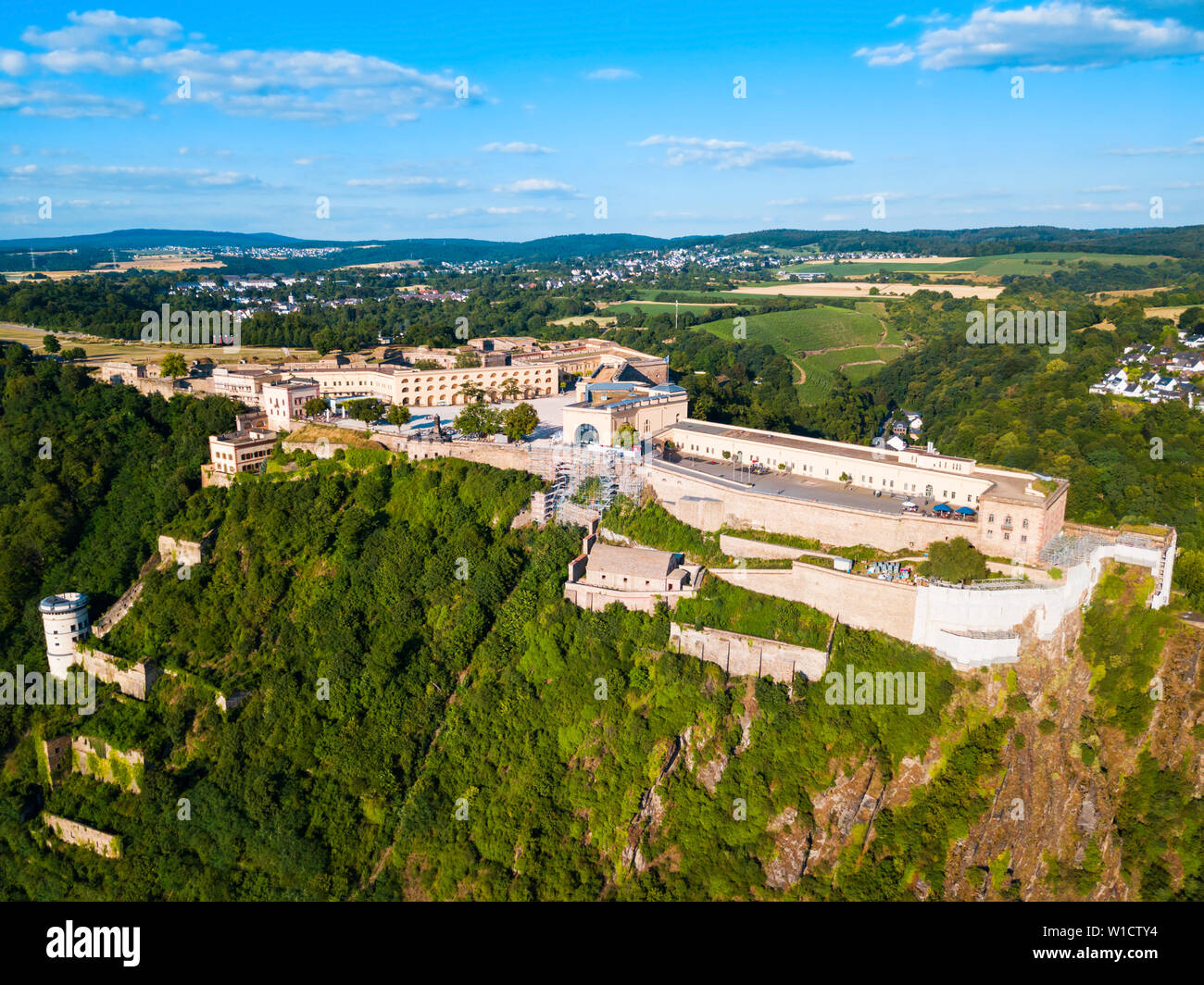 Fortezza Ehrenbreitstein antenna vista panoramica di Coblenza. Koblenz è città sul Reno, uniti dal fiume Moselle. Foto Stock