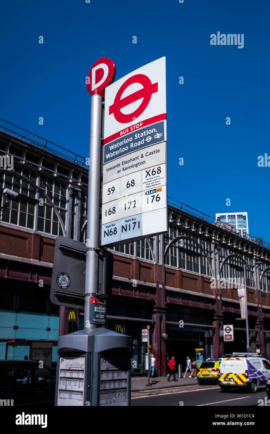 La stazione di Waterloo, Waterloo Road, Borough di Southwark, Londra, Inghilterra, Regno Unito Foto Stock