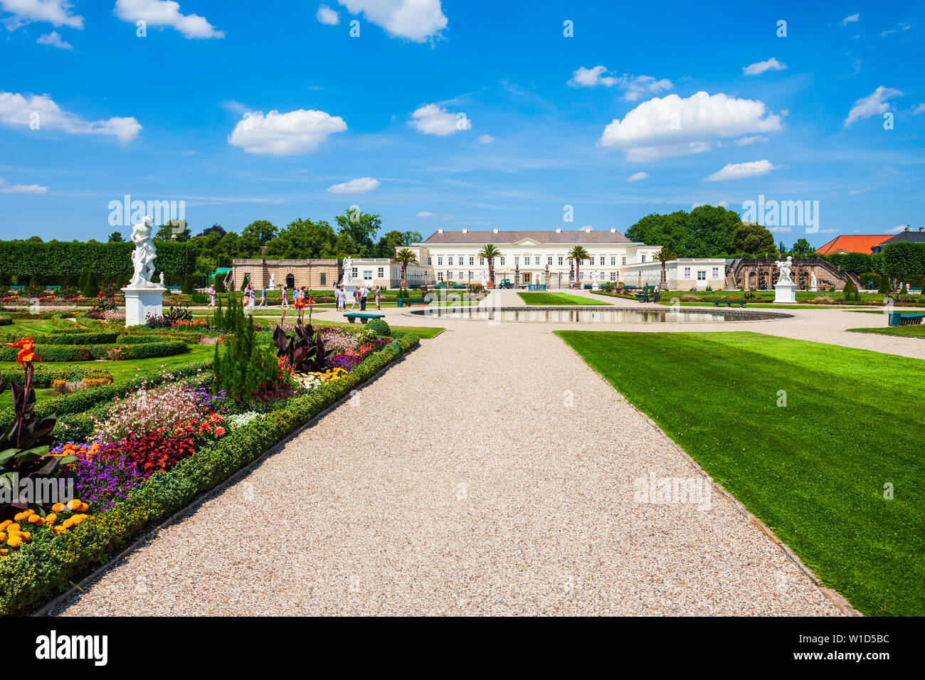 HANNOVER, Germania - Luglio 05, 2018: Herrenhausen Palace situato in Herrenhausen Gardens nella città di Hannover, Germania Foto Stock