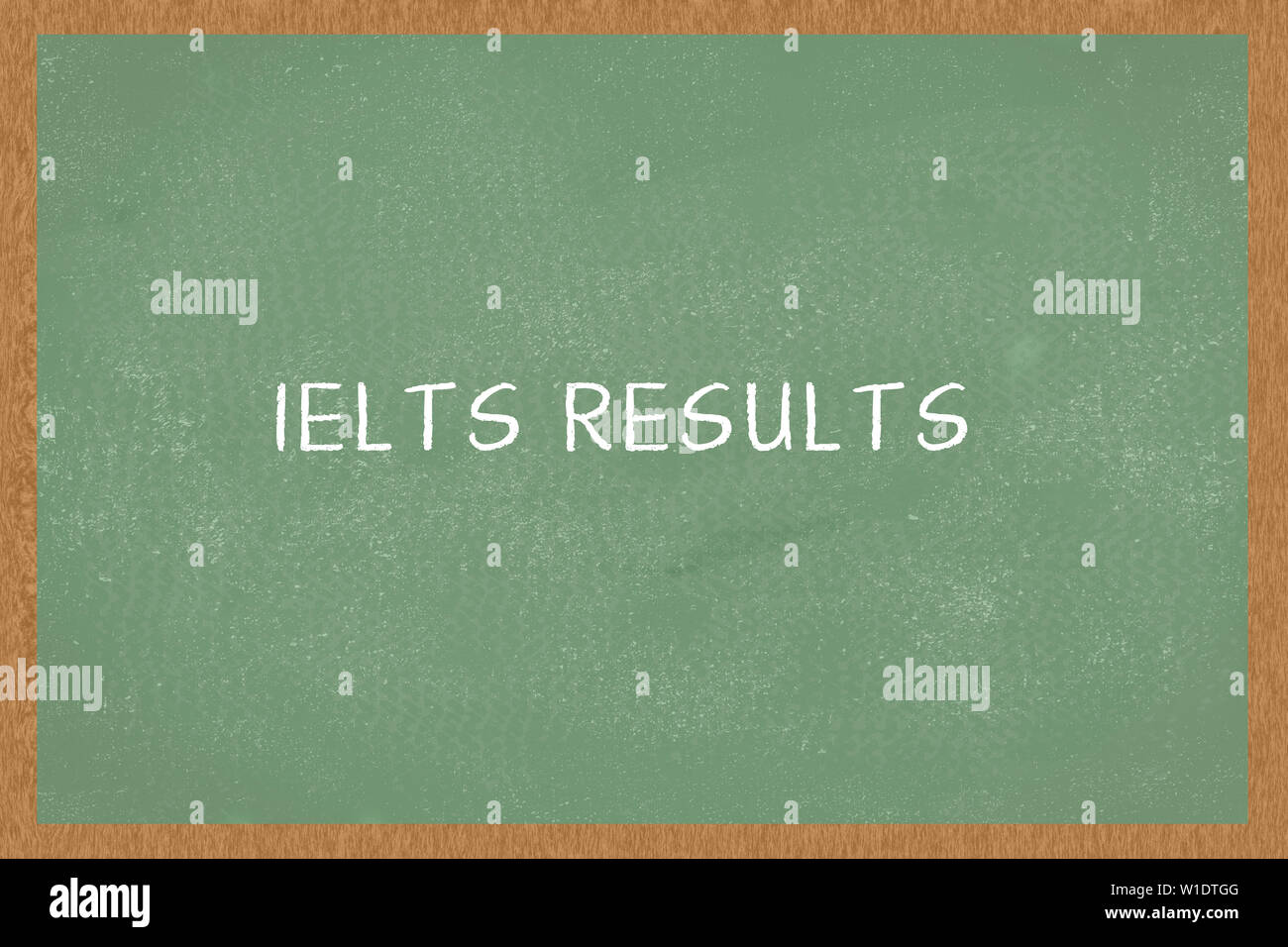 Parola Risultati IELTS Verde Lavagna colore sfondo di esami IELTS Foto Stock