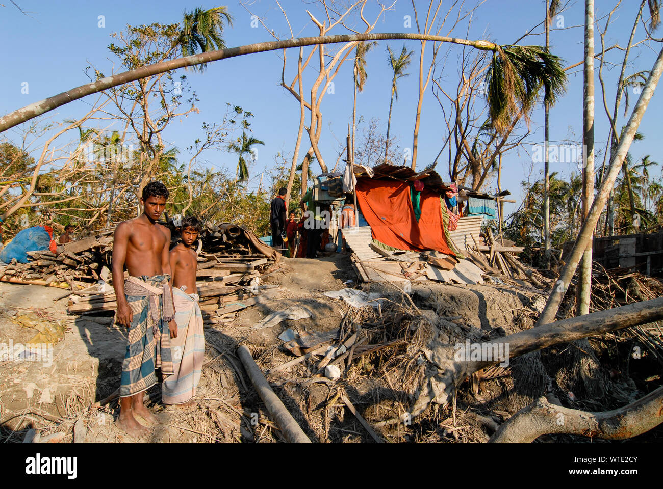 Il Bangladesh, il ciclone Sidr distruggono villaggi in Southkhali nel distretto Bagerhat , i senzatetto, la casa è stata completamente distrutta da alta marea Foto Stock