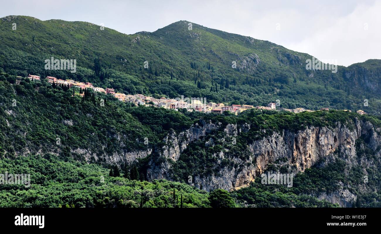 Vista di Lakones, da Paleokastritsa ,Corfu ,Grecia, Foto Stock