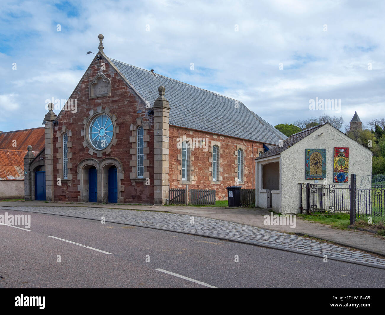 La Victoria Hall, High Street, Cromarty, Black Isle, Scozia. Un xix secolo drill hall ora utilizzato per gli eventi della comunità. Foto Stock