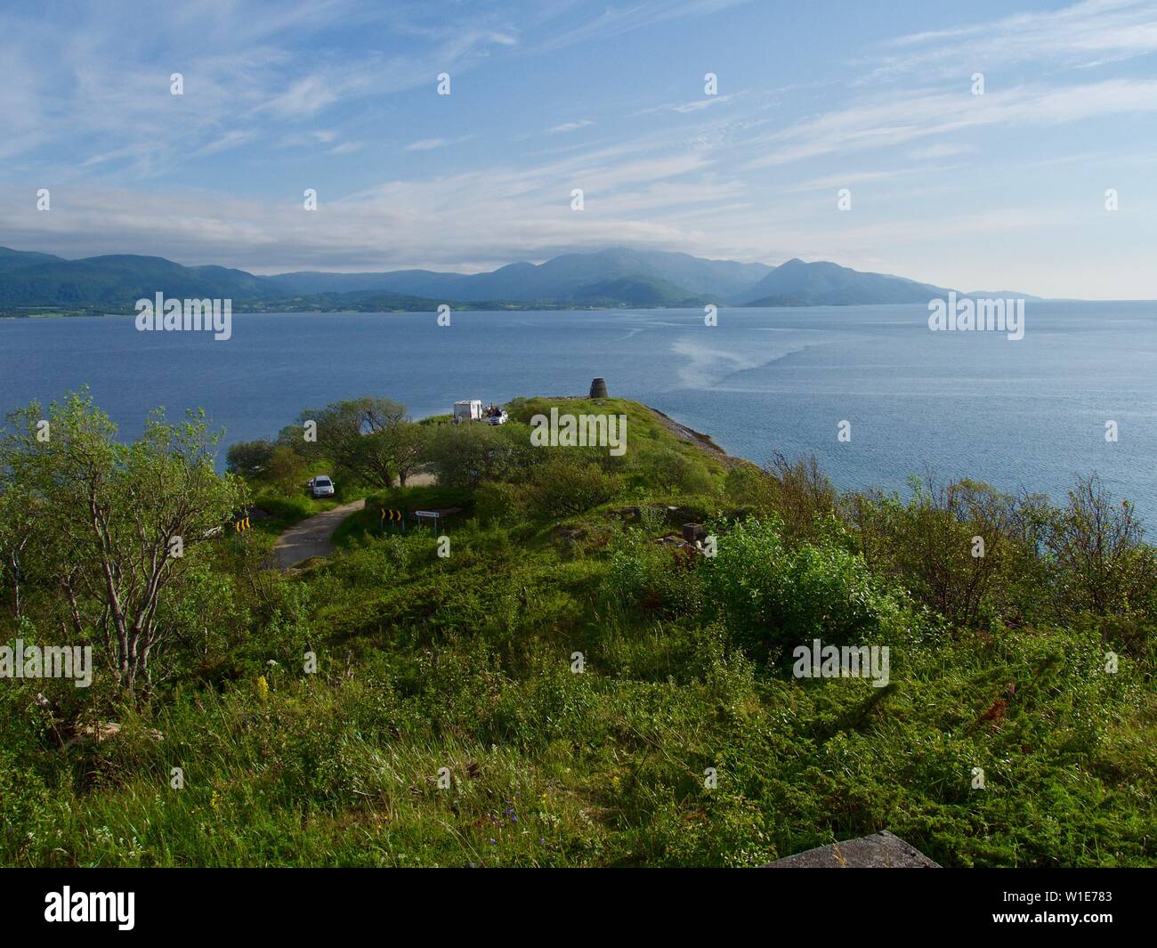 Evenes, vista del fiordo, a nord della Norvegia in estate Foto Stock