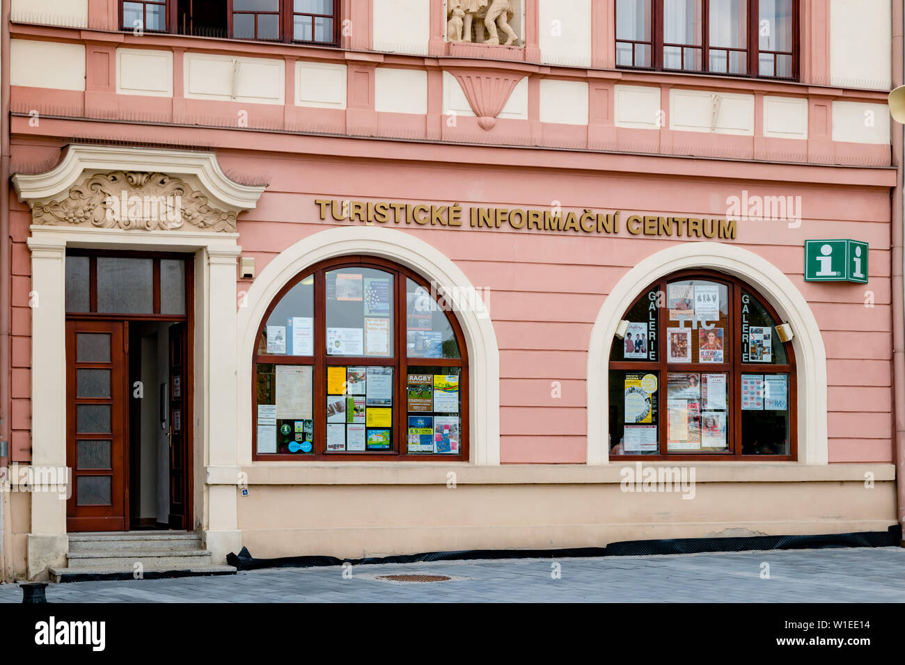 Al centro di informazioni turistiche in Vyskov Piazza Masaryk, Moravia, Cechia Foto Stock