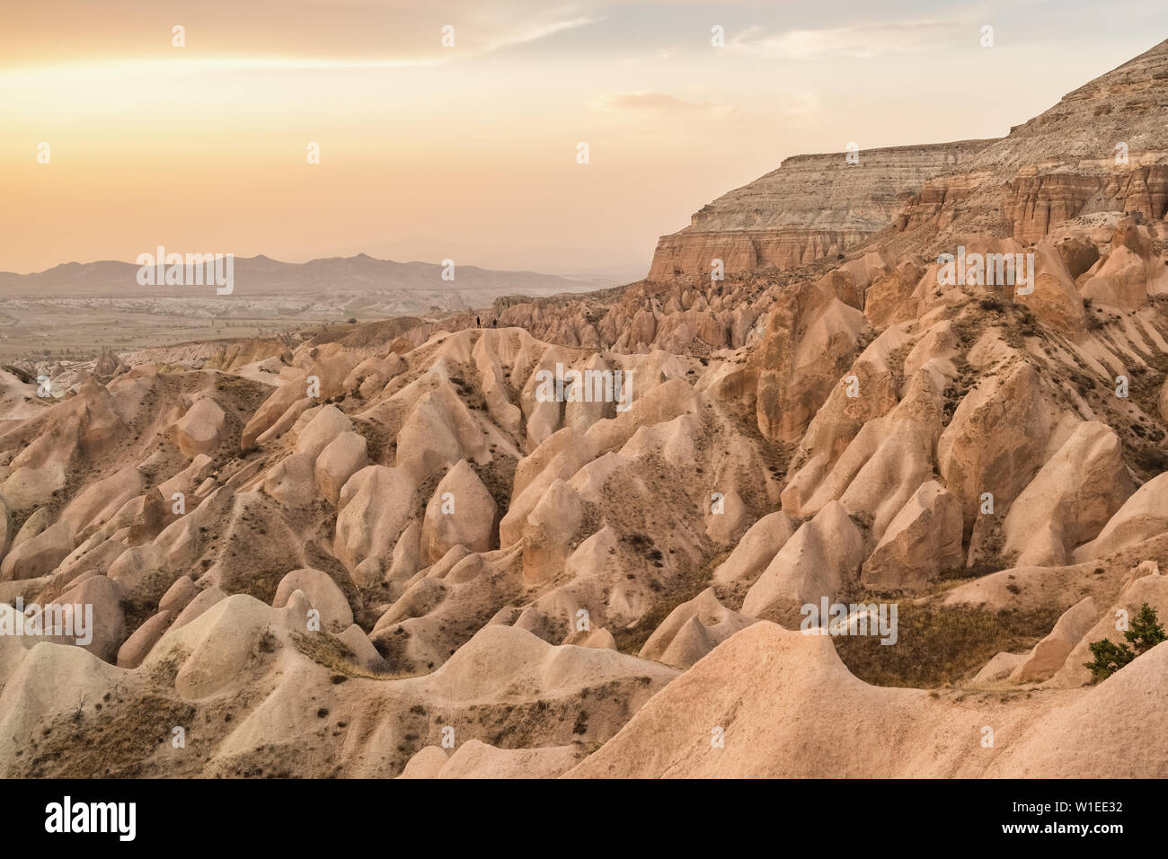 Il paesaggio della valle rossa in Cappadocia, Turchia Foto Stock