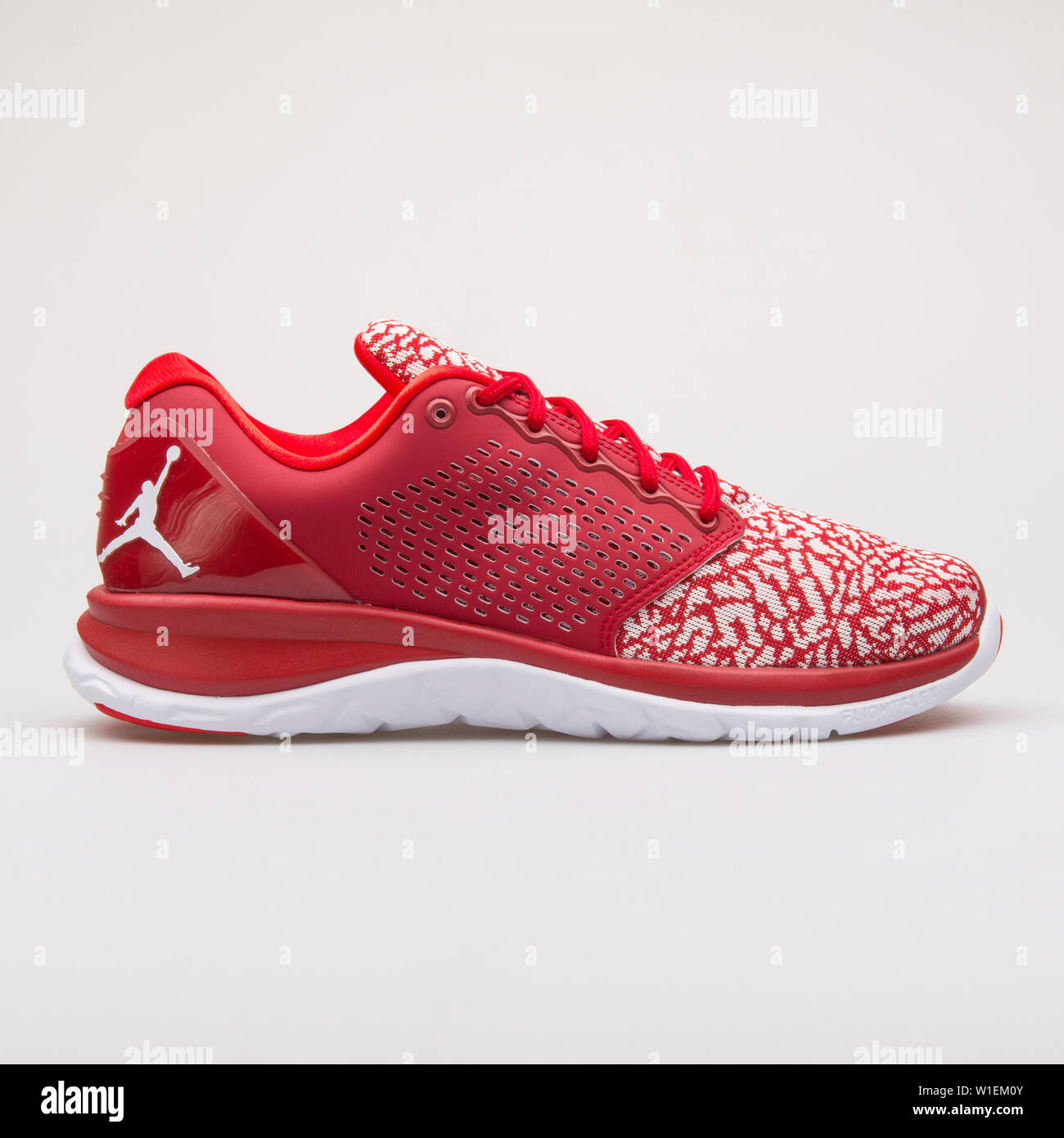 Nike Jordan Trainer ST di colore rosso 