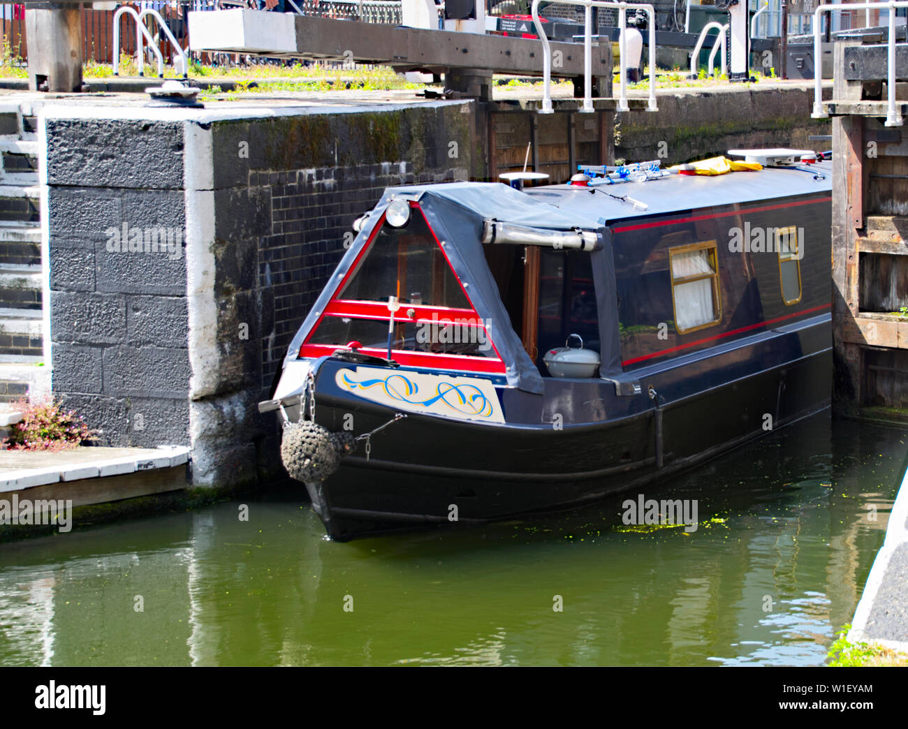 Barge in Camden si blocca Foto Stock