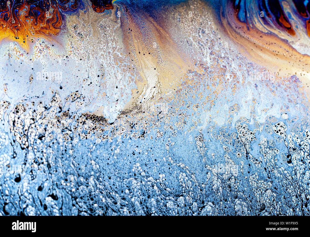 Incredibile fantasia acqua saponata pattern sfondo astratto semicerchio. Modello di spazio o di pianeti universo cosmic. Foto Stock