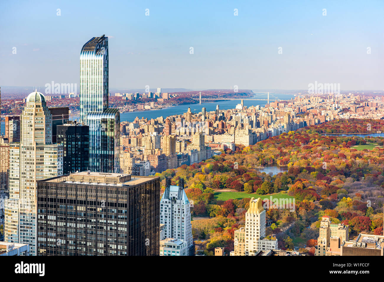 New York, New York, Stati Uniti d'America cityscape con Central Park in autunno. Foto Stock
