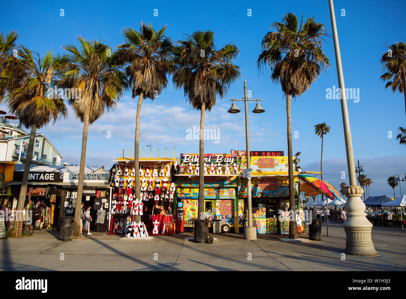 La spiaggia di Venice Boardwalk al tramonto, Los Angeles, California, Stati Uniti d'America Foto Stock