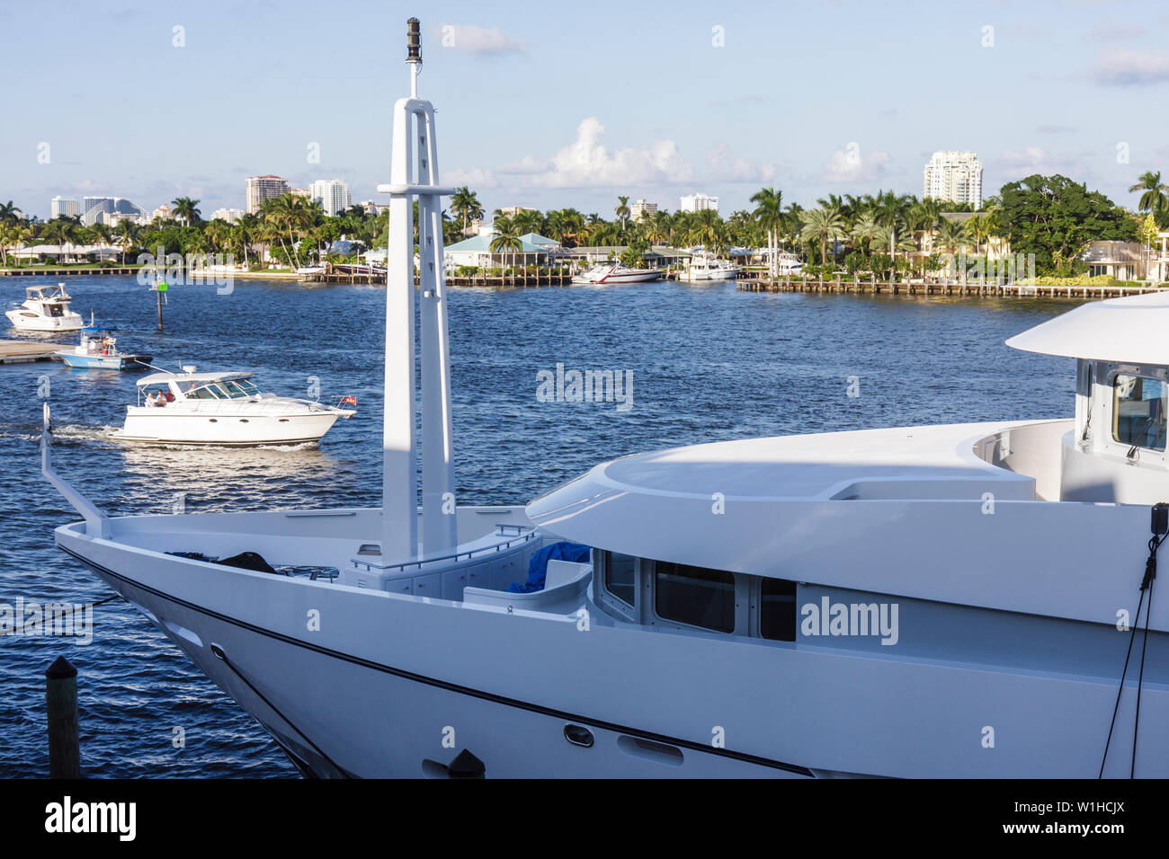 Fort ft. Lauderdale Florida,Hilton Fort Lauderdale Marina,hotel alberghi alloggio motel, balcone vista, Intracoastal Stranahan River Water,boatin Foto Stock