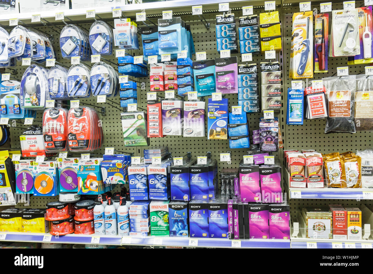 Miami Beach Florida, 41. Strada, Arthur Godfrey Road, Walgreens, Walgreens, farmacia, catena, elettronica, computer, accessori, CD, DVD, cavo, VHS, ca Foto Stock