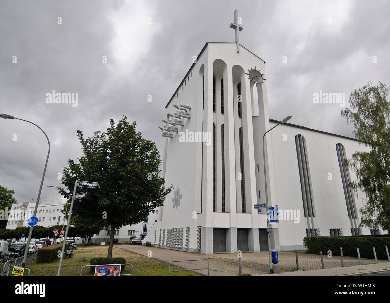 La Chiesa della Santa Croce, Frankfurt-Bornheim, Germania Foto Stock