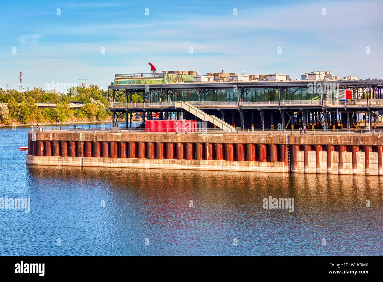 Port d'Escale marina nel vecchio porto di Montreal, Quebec, Canada. Foto Stock