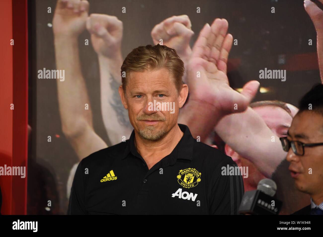 Ex il calcio danese player Peter Schmeichel partecipa ad un evento promozionale presso il primo club di intrattenimento a tema e centro esperienze lanciato dal Manchester United a Pechino, in Cina, il 3 luglio 2019. Foto Stock