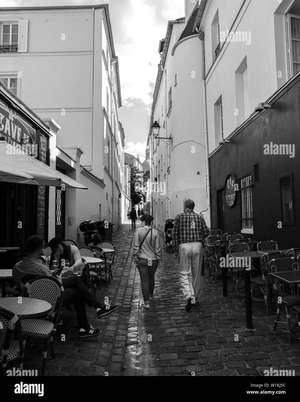 Breve viaggio a Parigi attraverso un bianco e nero lente Foto Stock