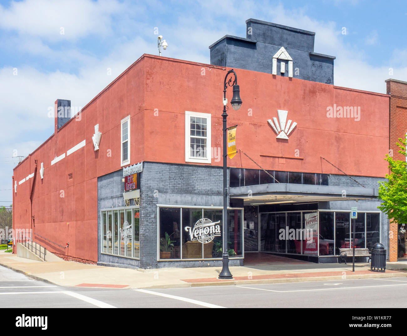 Edificio Art Deco su Main Street Collinsville Illinois USA. Foto Stock