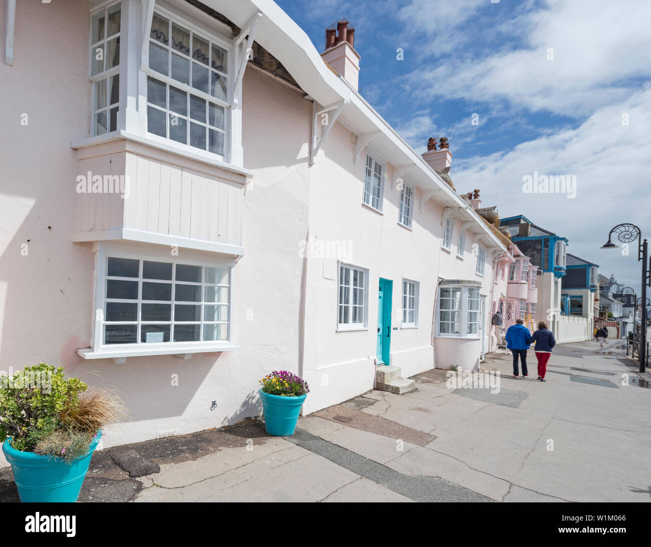 Attraente cottage sul mare a Lyme Regis, Dorset, England, Regno Unito Foto Stock