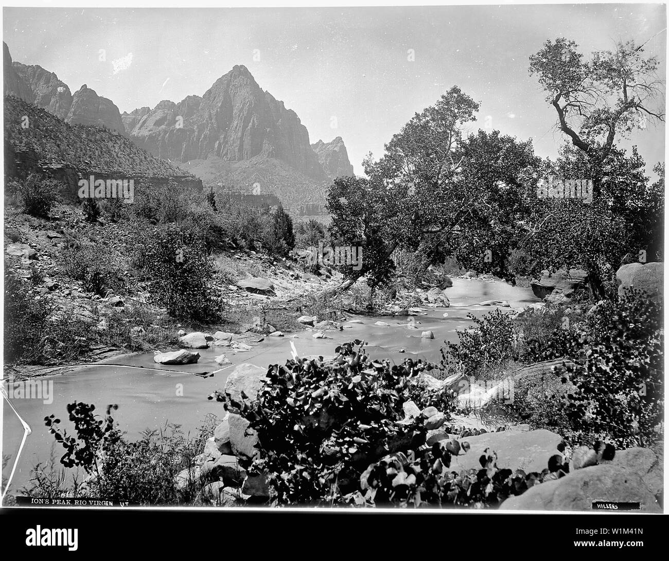 Sion's Peak, Rio vergine, Utah. Vecchio n. 92. La Sentinella, Zion National Park - T.A. Evans questo non è un numero verde. Hillers foto ma è un buon 10 1/2 x 13 1/2 foto., 1871 - 1878 Foto Stock