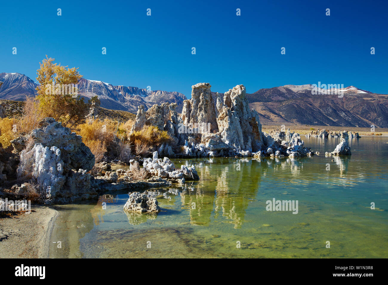 A sud il tufo , Mono Lago , Sierra Nevada , California , Stati Uniti , America Foto Stock
