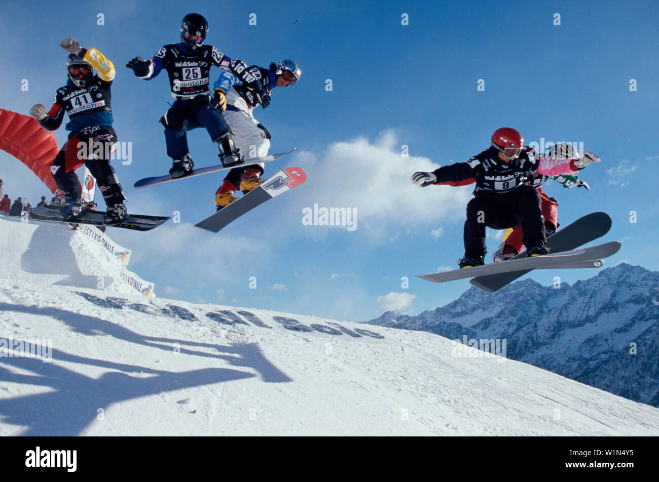 Snowboard, Boardercross, Val di Sole, Italien Foto stock - Alamy