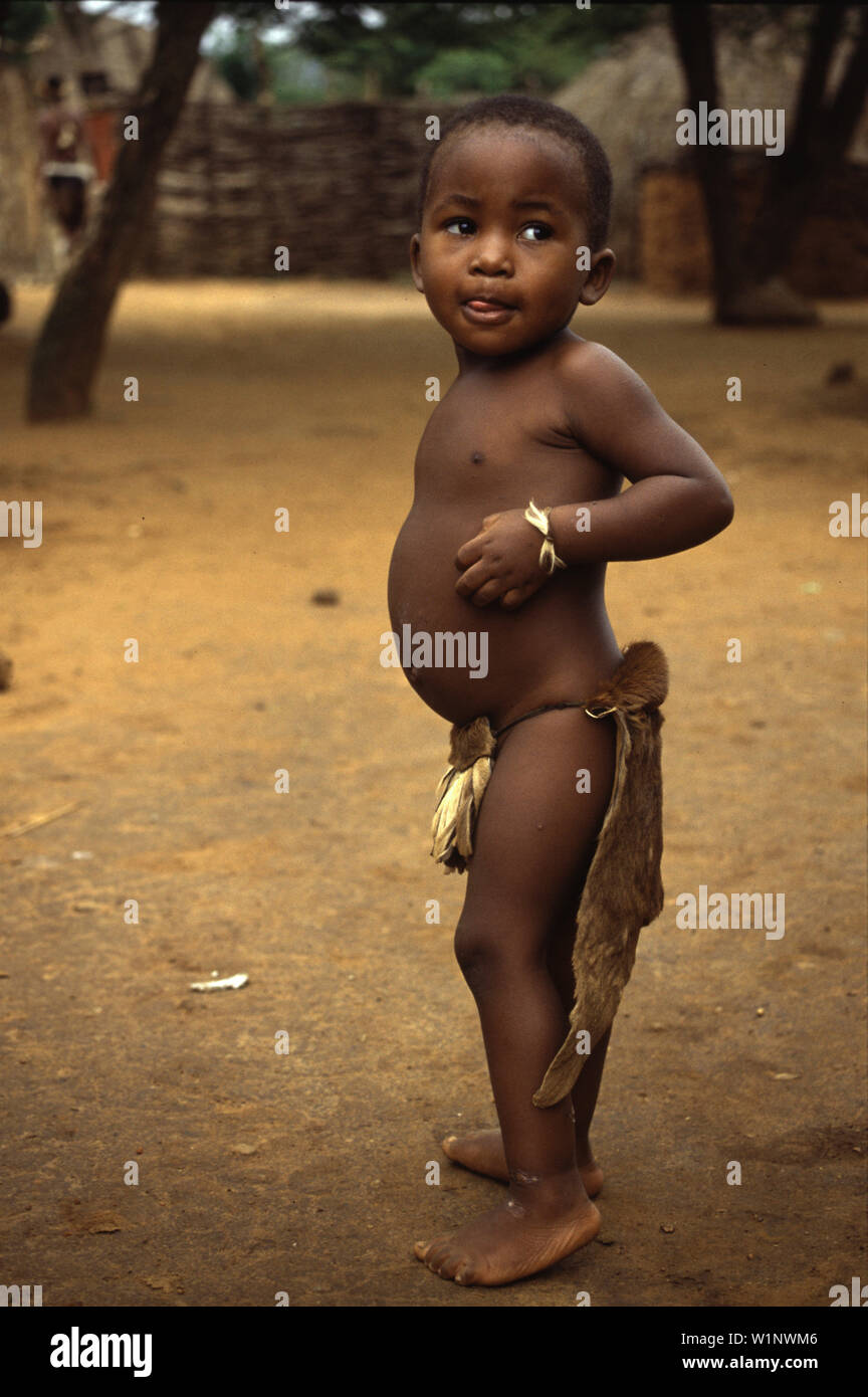 Zulu baby boy, Shakaland, Kwazulu Natal Sud Africa Foto Stock