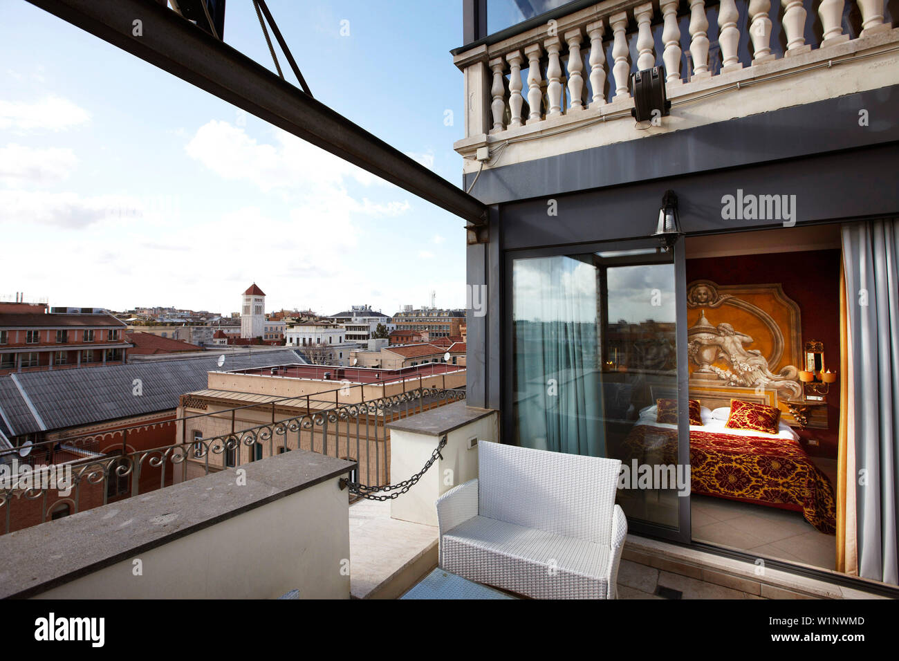 La vista dalla terrazza sul tetto dell'Hotel Romanico Palace, Roma, Latio, Italia Foto Stock