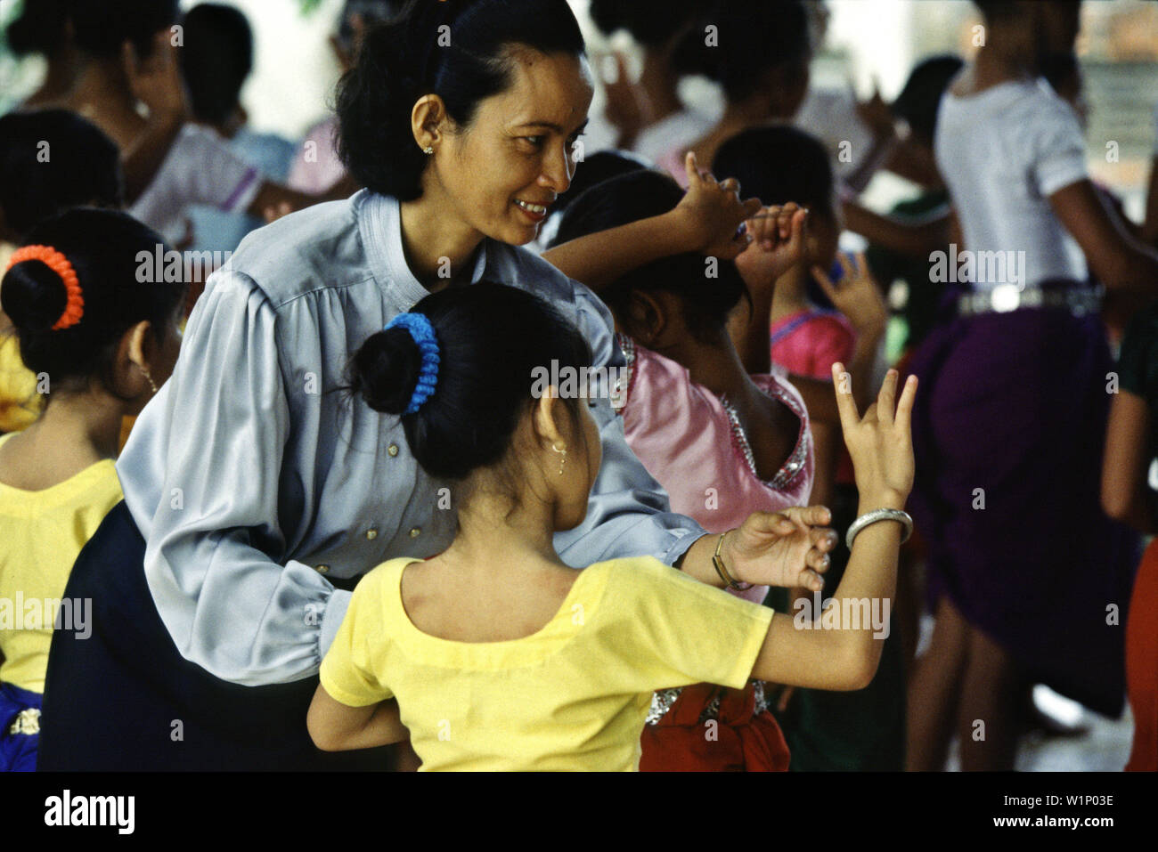 Tempio di apprendimento della danza, Royal Academy of Performing, Phnom Penh Cambogia Indocina, Asia Foto Stock