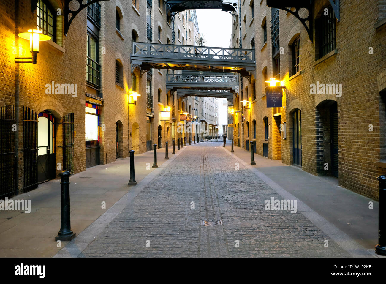 Shad Thames di notte Foto Stock