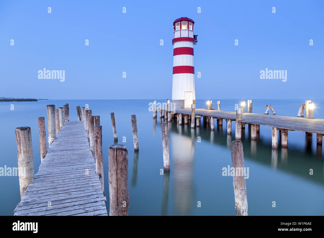 Faro Podersdorf nel lago di Neusiedl, Burgenland, Austria orientale, Austria, Europa Foto Stock