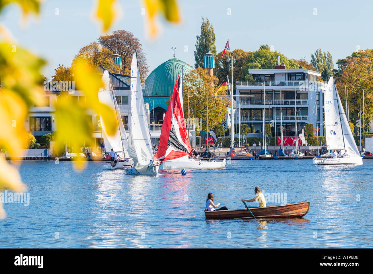 Sport acquatici, Außenalster, Amburgo, Germania Foto Stock