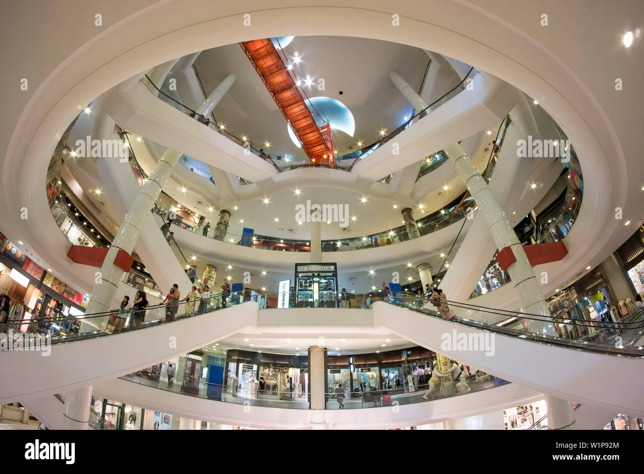 Il terminale 21 Shopping Mall, Sukhumvit Road, Bangkok, Thailandia Foto Stock