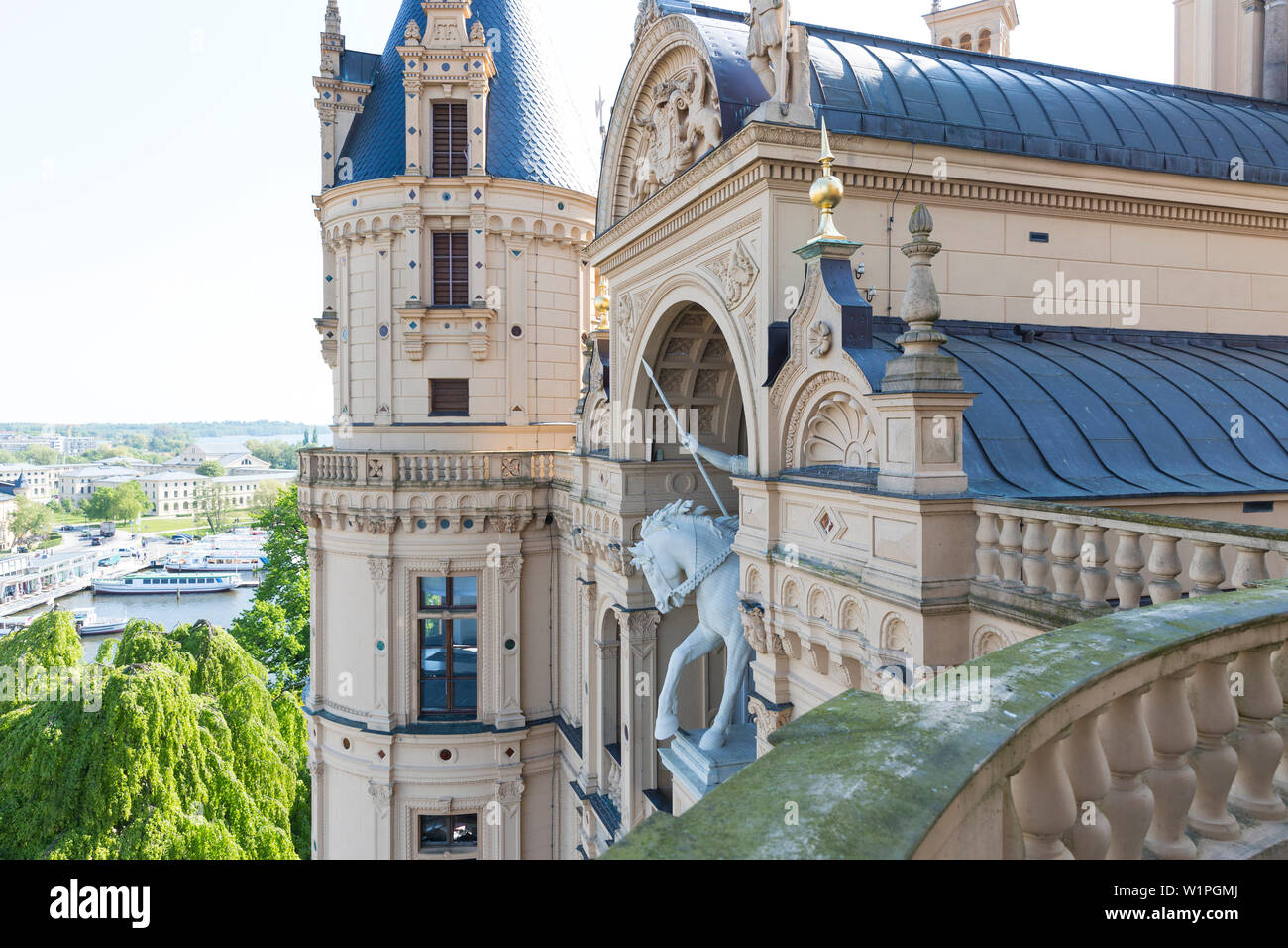 Castello di Schwerin, lago interno, capitale provinciale, Mecklenburg laghi, Schwerin, Meclemburgo-Pomerania Occidentale, Germania, Europa Foto Stock