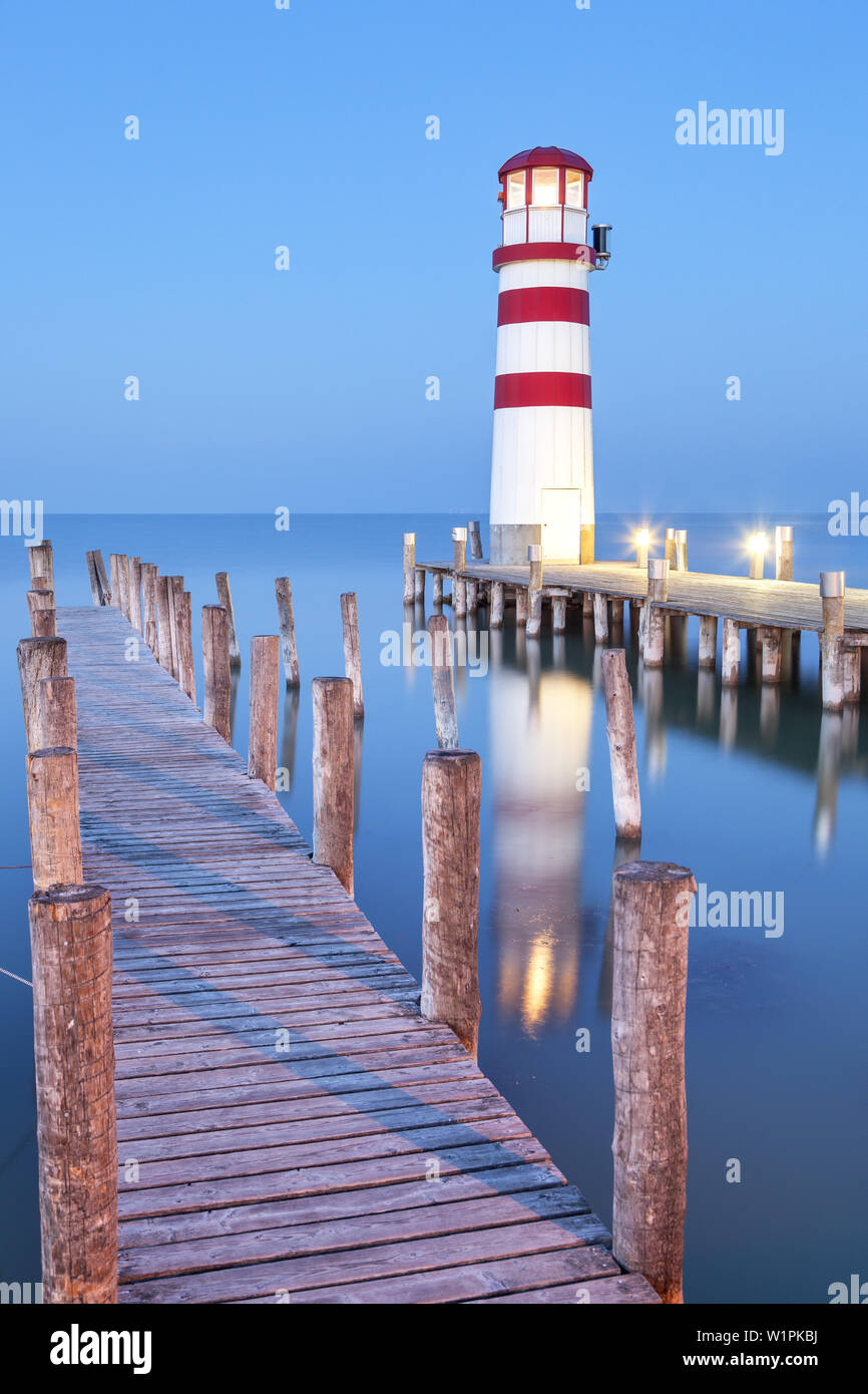 Faro Podersdorf nel lago di Neusiedl, Burgenland, Austria orientale, Austria, Europa Foto Stock