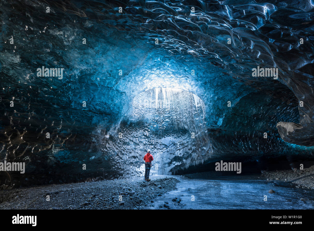 Enorme icecave nel ghiacciaio Breidar-Merkurjökull, southcoast, Islanda Foto Stock