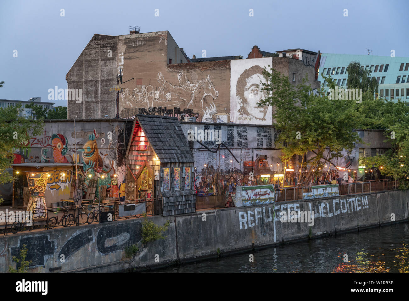Yaam club al fiume Sprea, Friedrichshain di Berlino, Germania Foto Stock