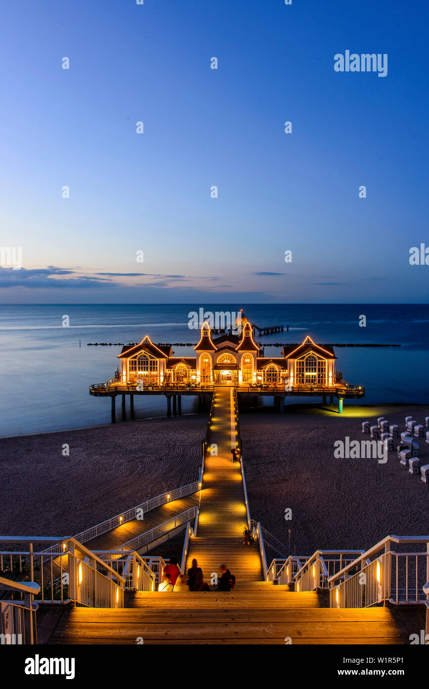 Ponte sul mare di Sellin, Rügen, Ostseeküste, Meclemburgo-Pomerania, Germania Foto Stock