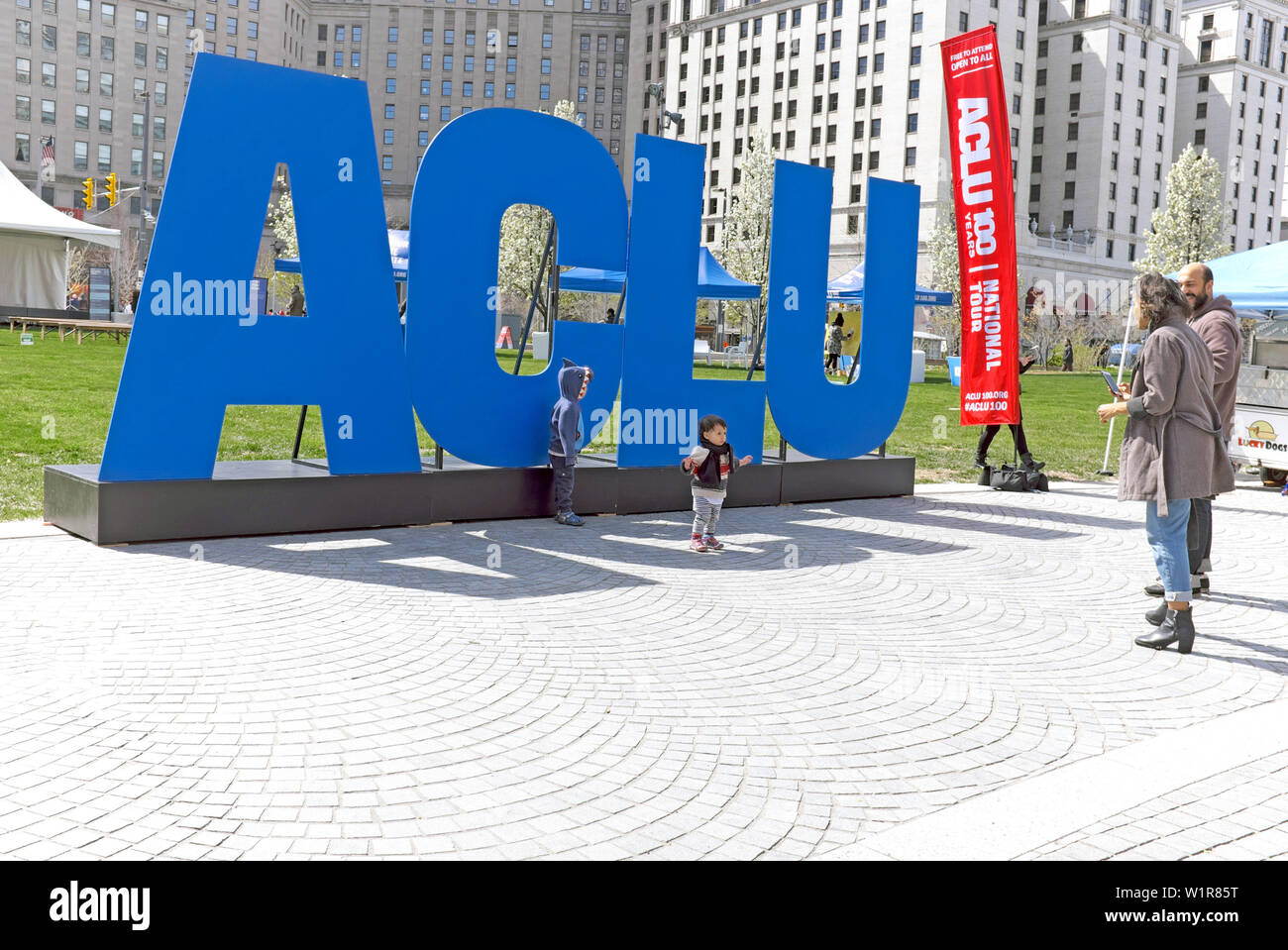 L'ACLU mostra come parte del tour nazionale 'The Future We Ted To Create' in Public Square durante la sua visita a Cleveland, Ohio, Stati Uniti. Foto Stock