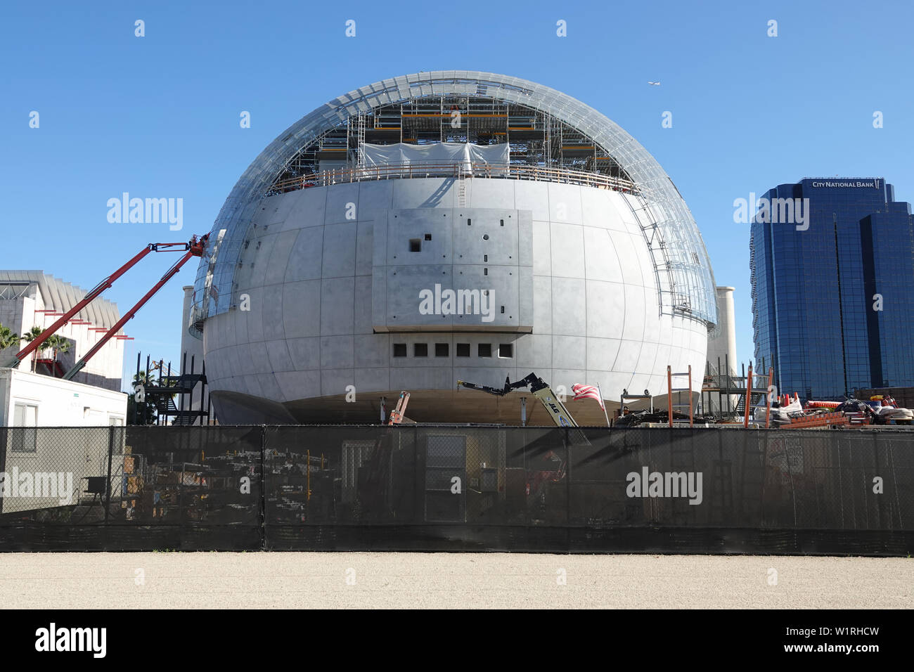 Los Angeles, CA / STATI UNITI D'America - 28 Giugno 2019: "sfera" edificio della Academy of Motion Pictures Museo è mostrato in costruzione. Foto Stock