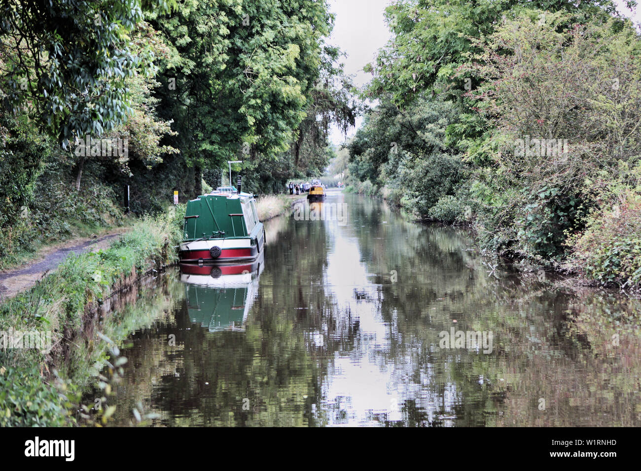 Una foto del canale vicino Whitchurch che mostra le barche Foto Stock