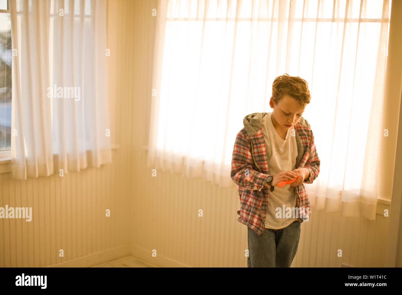 Azienda ragazzo giocattolo di plastica Foto Stock