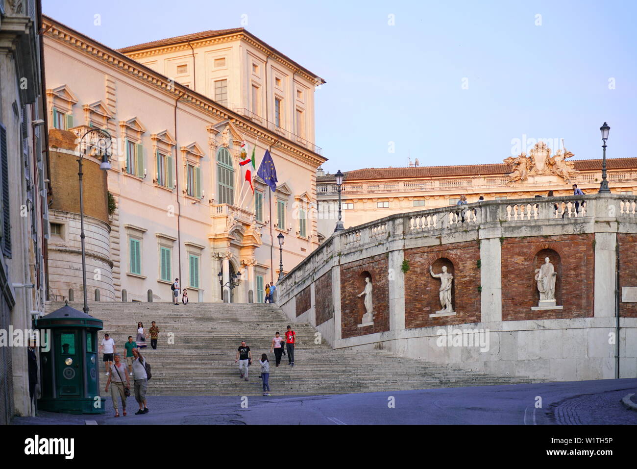 Palazzo del Quirinale, sede della presidenza della repubblica italiana. Roma, Italia - Giugno 2019 Foto Stock