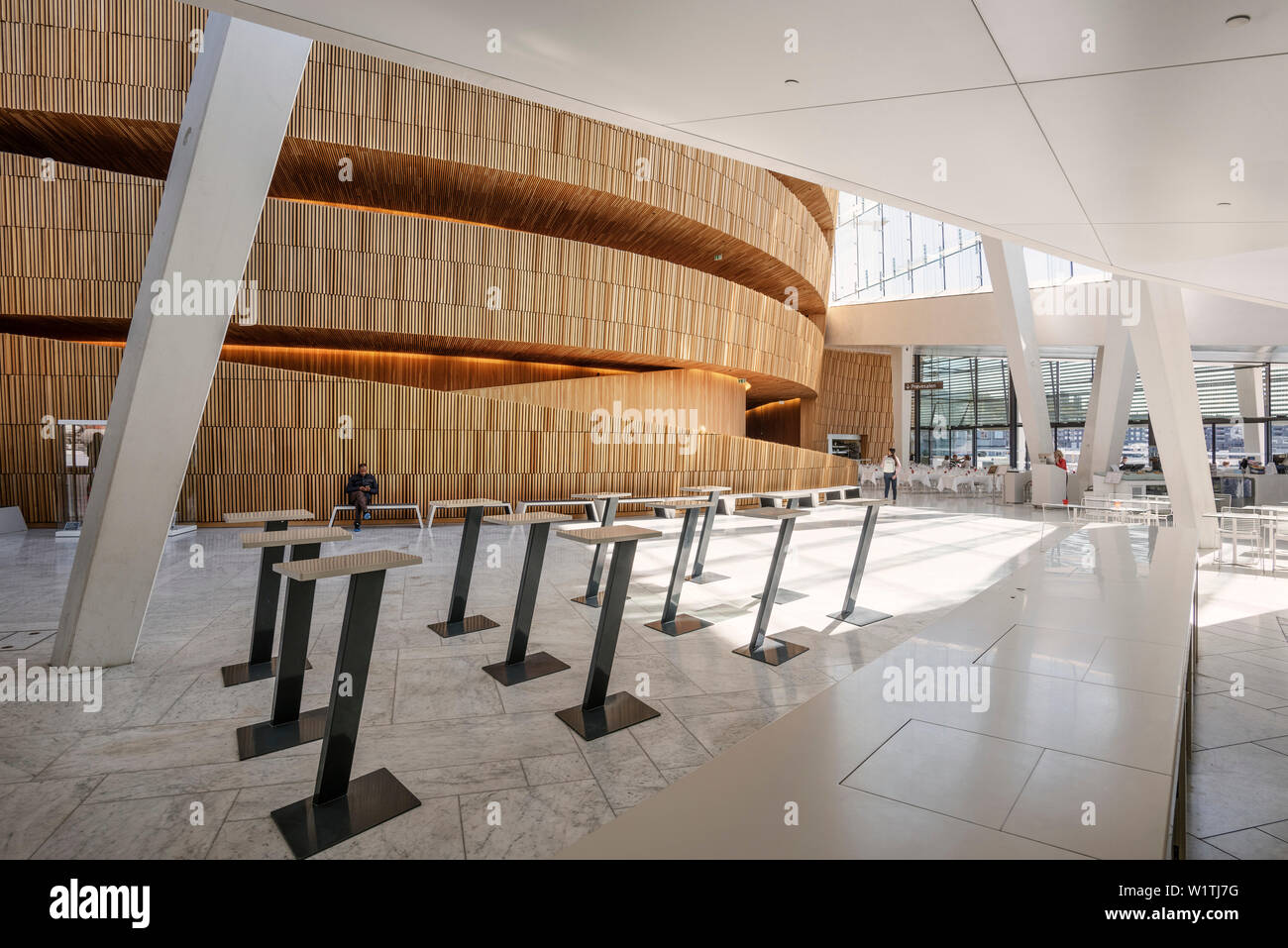 Coperchio di legno di grande Hall, interno dell Opera, la Nuova Opera House di Oslo, Norvegia, Scandinavia, Europa Foto Stock