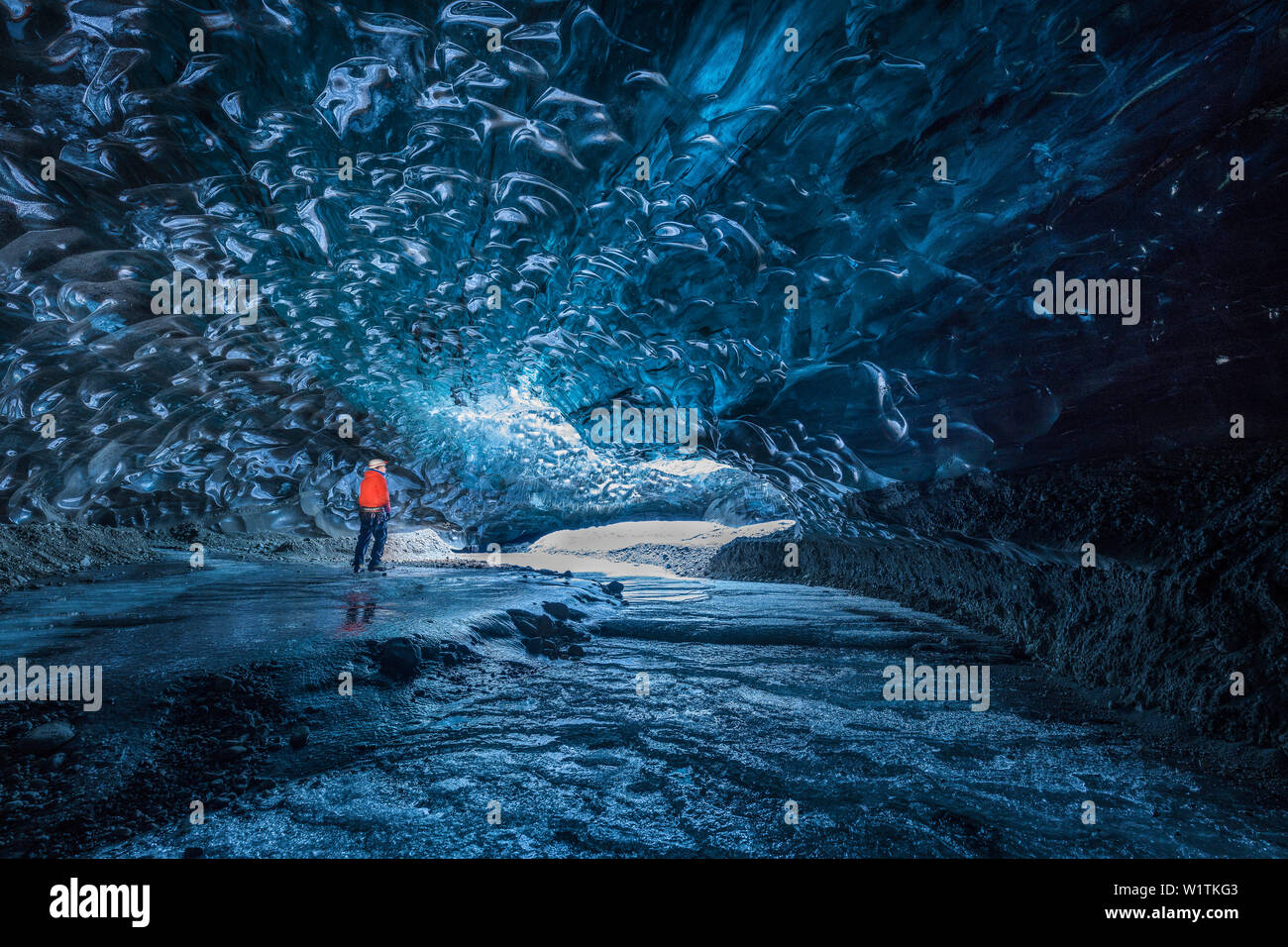 Enorme icecave nel ghiacciaio Breidar-Merkurjökull, southcoast, Islanda Foto Stock