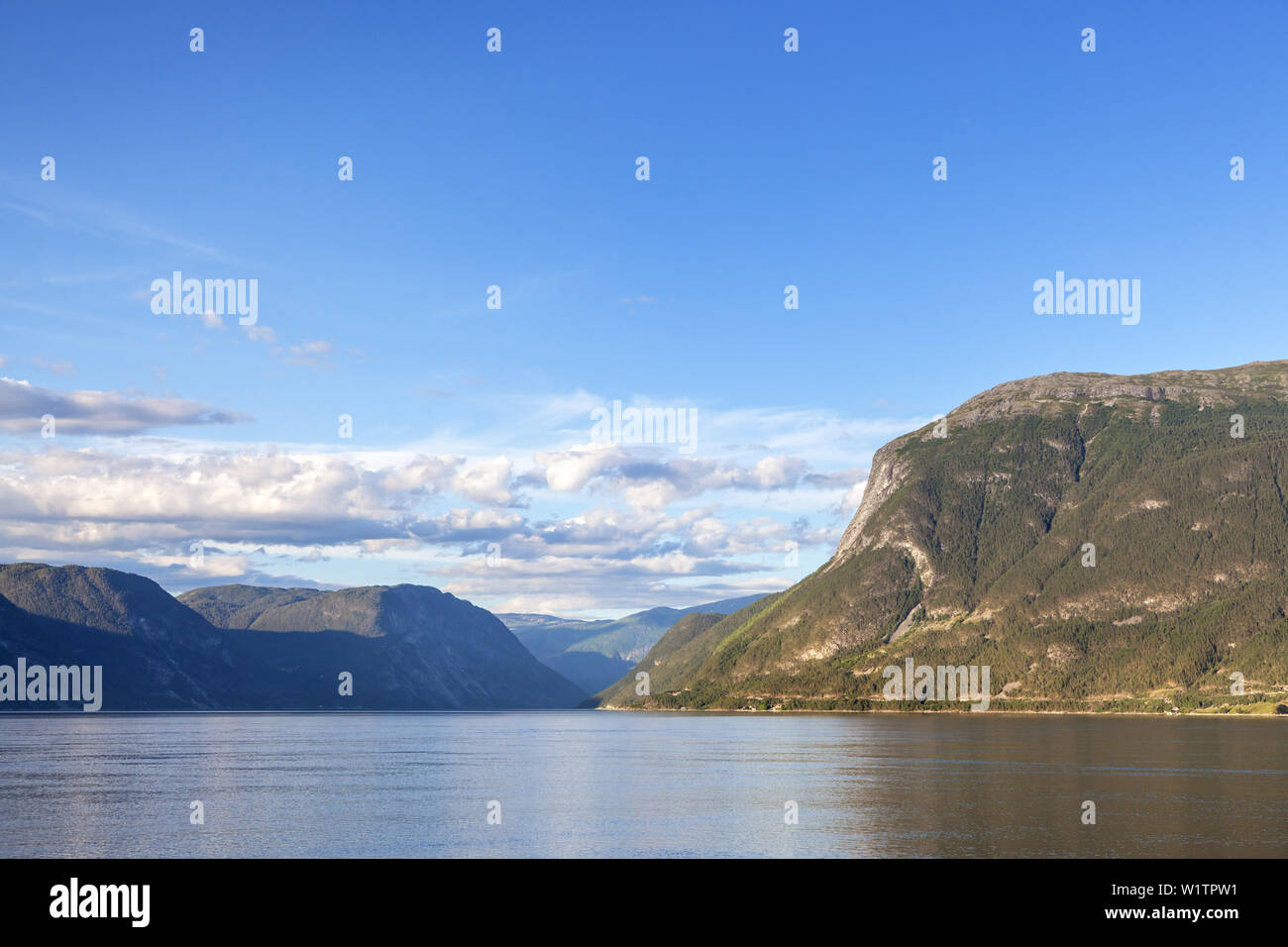 Vista sul Sognefjord, Sogn og Fjordane, Fjord Norway, Norvegia meridionale, Norvegia, Scandinavia, Nord Europa, Europa Foto Stock