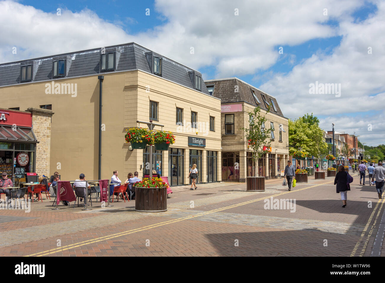 Area pedonale per High Street, Milton Keynes, Oxfordshire, England, Regno Unito Foto Stock